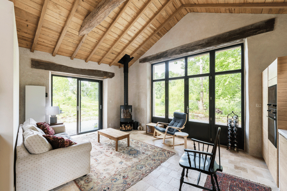 2025 CHAPELLE THIREUIL Hall